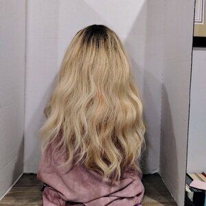 Haircube 20" Heat Resistant Blonde Wavy Synthetic Wig
